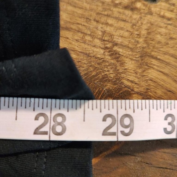 Heidi.com XXL Men’s t-shirt NWT black short sleeves front has Swiss logo. - Picture 8 of 9